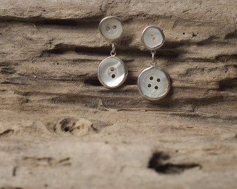 Inline button earrings